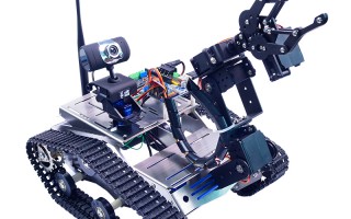 电力科技小制作 拍客｜小伙自制单片机机器人，句句指令有回复还有表情变化