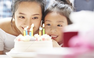 妈妈生日短视频制作方法 妈妈的生日手擀面：藏在面粉里的二十年温柔